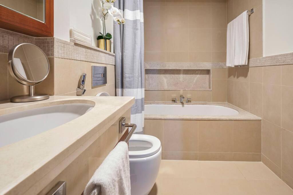 Ferienwohnung Larbi Breathtaking Burj And Fountain View Luxurious 2 Bed Dubai Exterior foto