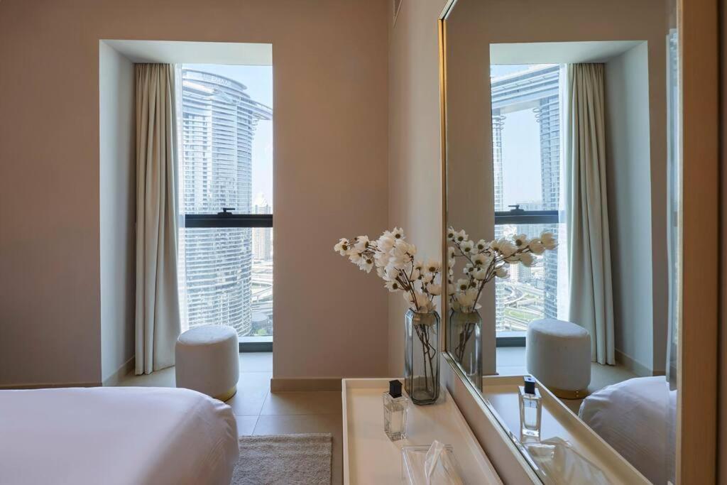 Ferienwohnung Larbi Breathtaking Burj And Fountain View Luxurious 2 Bed Dubai Exterior foto
