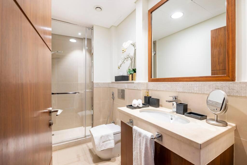 Ferienwohnung Larbi Breathtaking Burj And Fountain View Luxurious 2 Bed Dubai Exterior foto