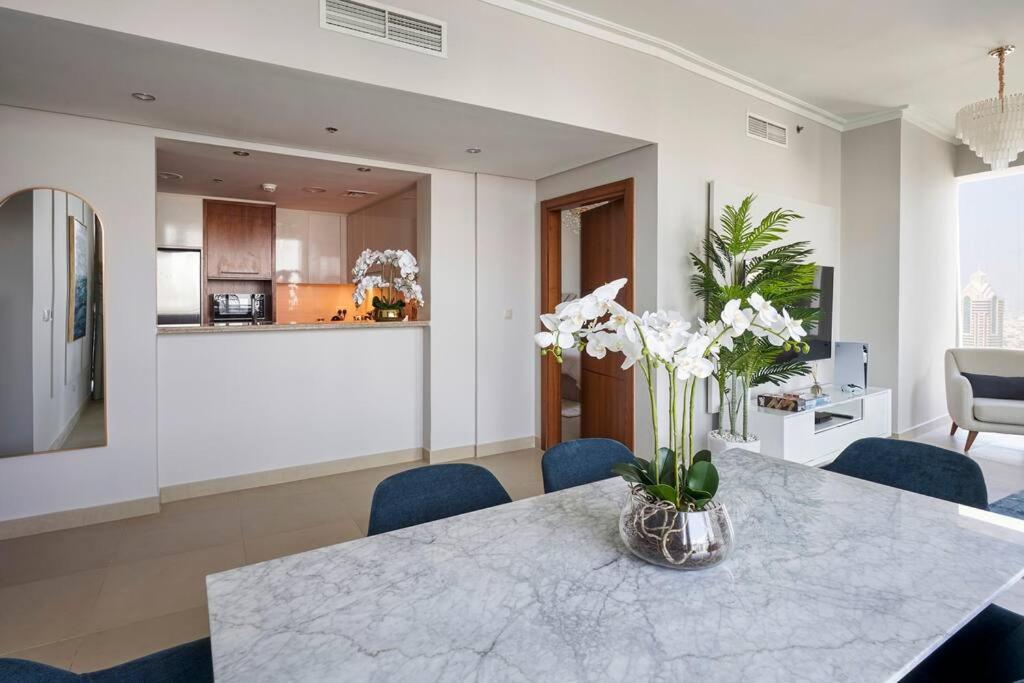 Ferienwohnung Larbi Breathtaking Burj And Fountain View Luxurious 2 Bed Dubai Exterior foto