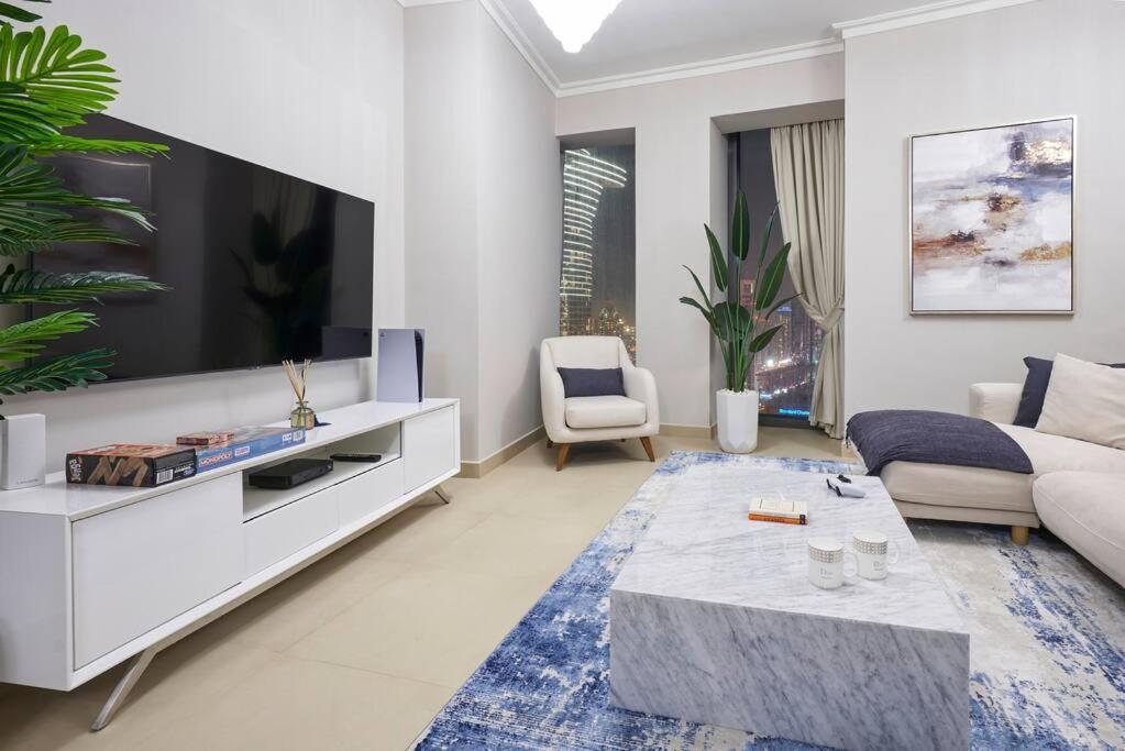 Ferienwohnung Larbi Breathtaking Burj And Fountain View Luxurious 2 Bed Dubai Exterior foto