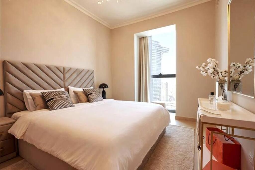 Ferienwohnung Larbi Breathtaking Burj And Fountain View Luxurious 2 Bed Dubai Exterior foto